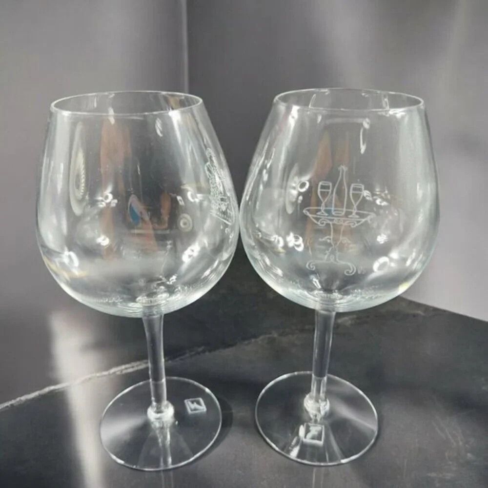 Robert Neubecker Flemings Signature Clear‎ Wine Glasses Cup Etched Barware Set 2